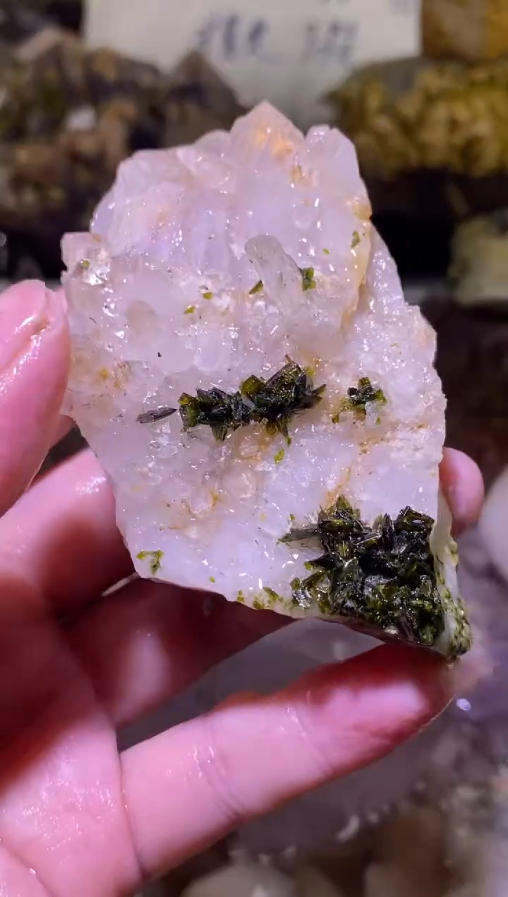 未镶嵌珠宝半成品水晶67号130g四川美姑超七花园水晶