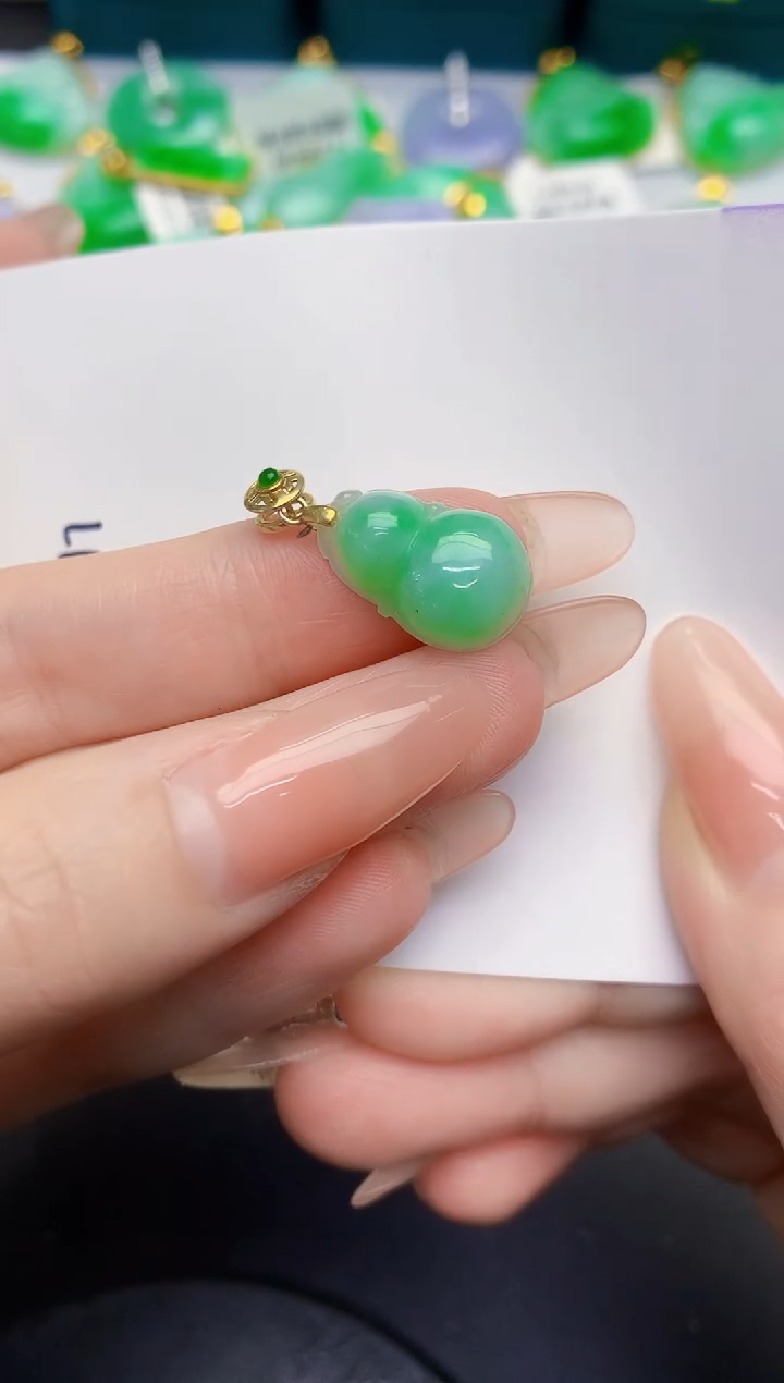 颈饰未镶嵌翡翠缅甸天然翡翠A货