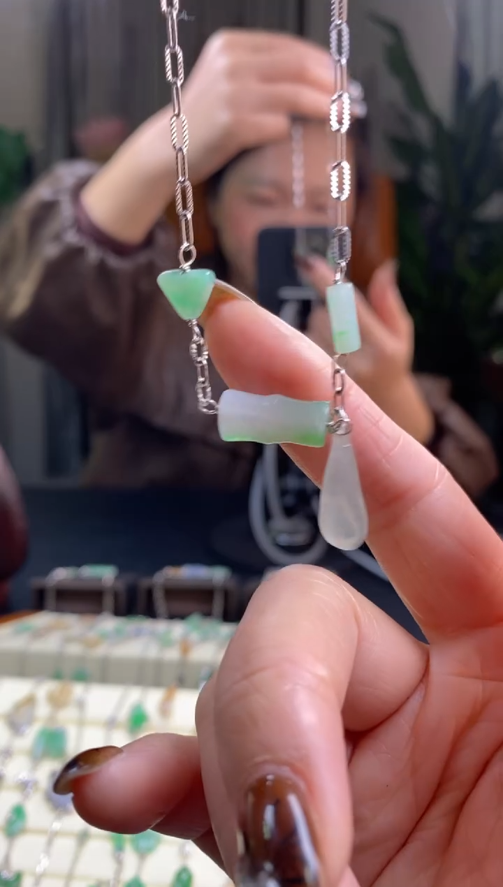 颈饰银S925镶嵌翡翠净货15341