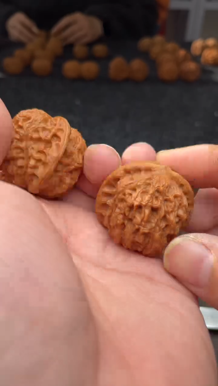 把件文玩核桃B220号38尺血麒麟