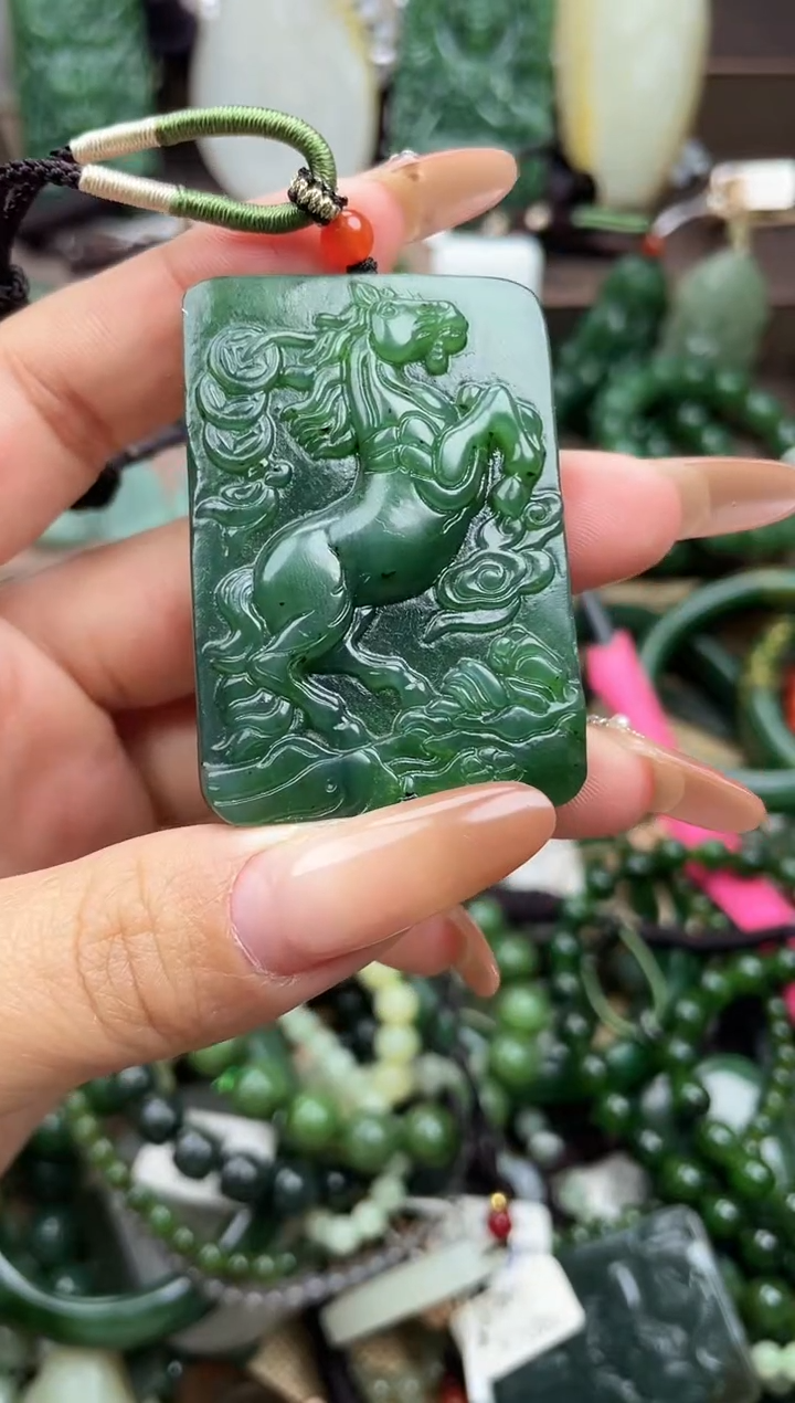 颈饰未镶嵌和田玉未镶嵌和田玉吊坠多样性拍一发一