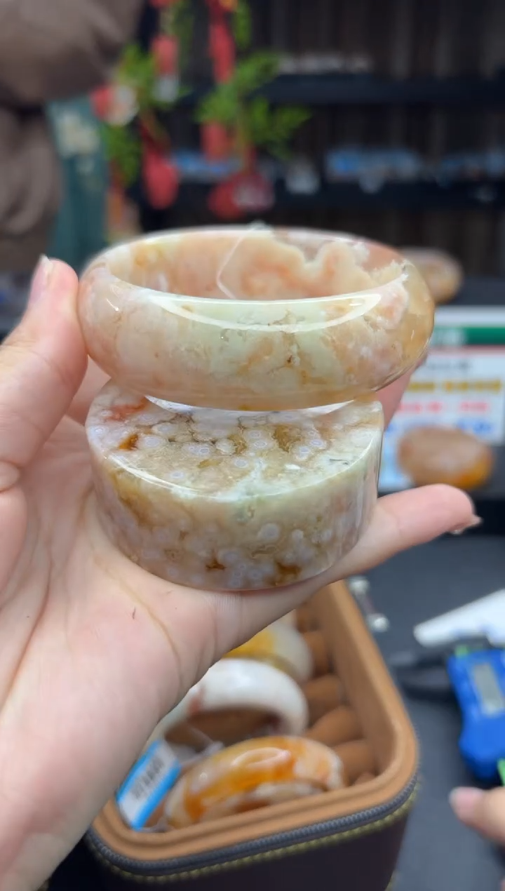 【闪购商品】石英质玉手镯未镶嵌115（62圈赠送镯心）