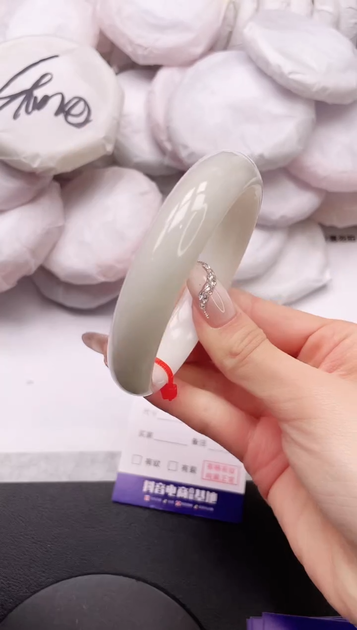 【闪购商品】和田玉手镯未镶嵌23K191-62