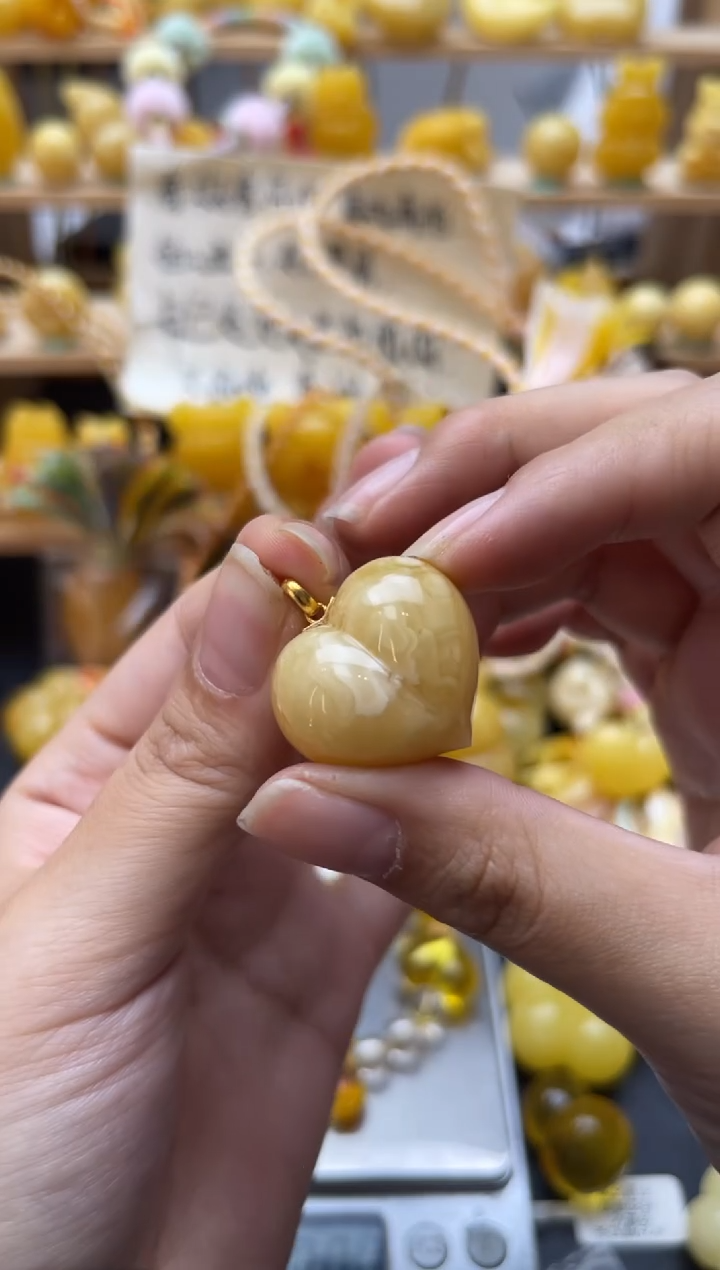 琥珀18K金镶嵌珠宝奇石051琥珀蜜蜡微瑕