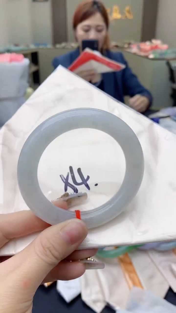 【闪购商品】翡翠手镯未镶嵌0028823994