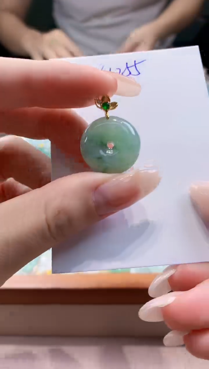 翡翠未镶嵌颈饰天然缅甸a货翡翠