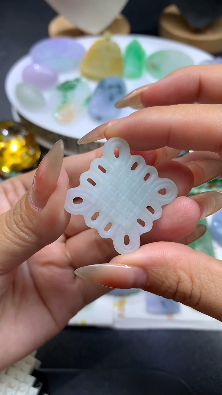 【闪购商品】定制翡翠未镶嵌翡翠