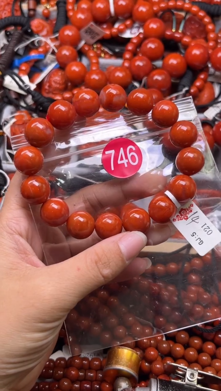 南红玛瑙未镶嵌珠宝奇石746-14+