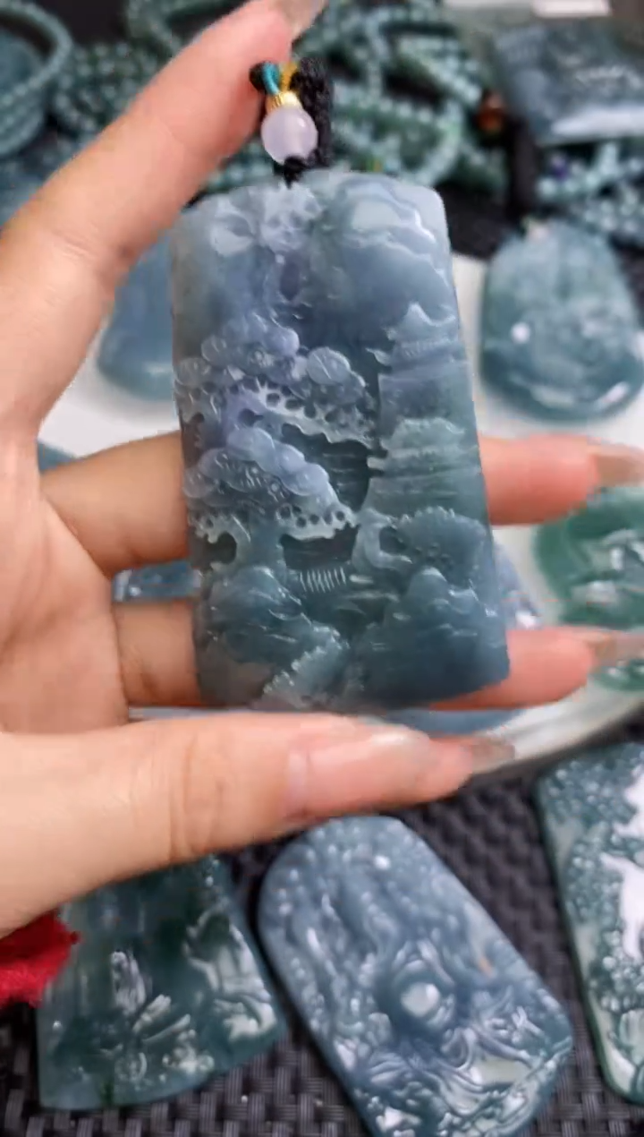 【闪购商品】翡翠颈饰未镶嵌111111111