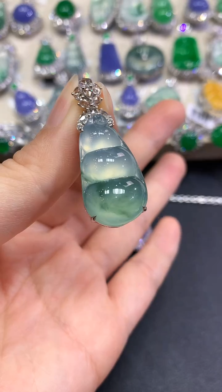 【闪购商品】翡翠颈饰18K金镶嵌C56