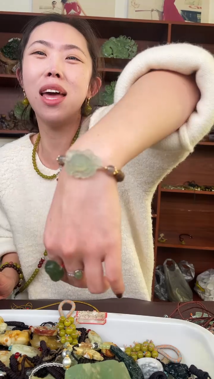 未镶嵌颈饰玛瑙/玉髓多样性发货拍一发一