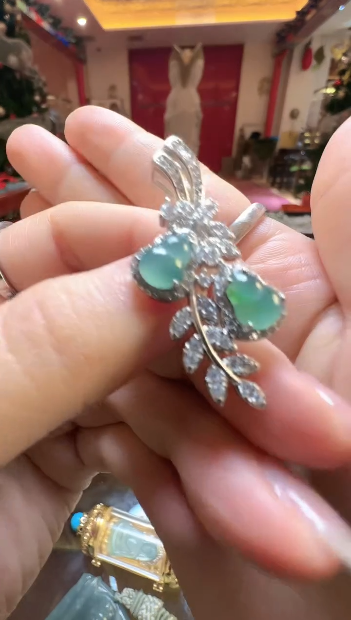 【闪购商品】翡翠吊坠(不含链)未镶嵌翡翠