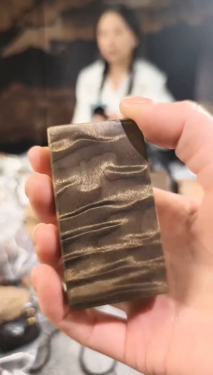 【闪购商品】金丝楠无事牌手把件