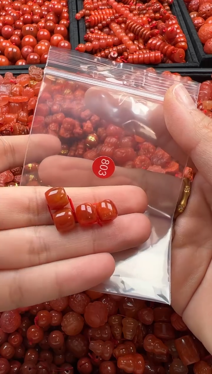 【闪购商品】南红玛瑙颈饰未镶嵌1