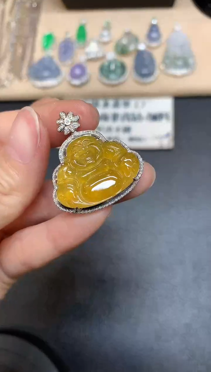 【闪购商品】翡翠颈饰18K金镶嵌佛公【无服务费