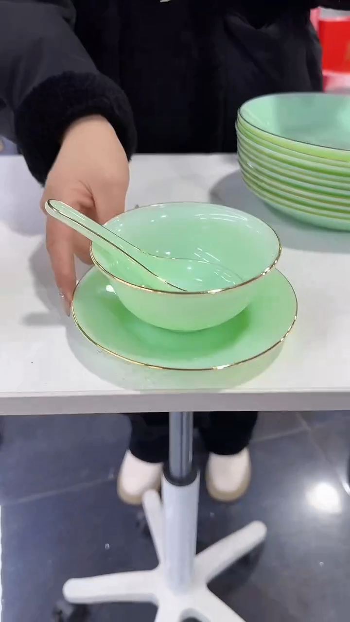 【闪购商品】瓷片 碗，碟，勺 三件套各10套