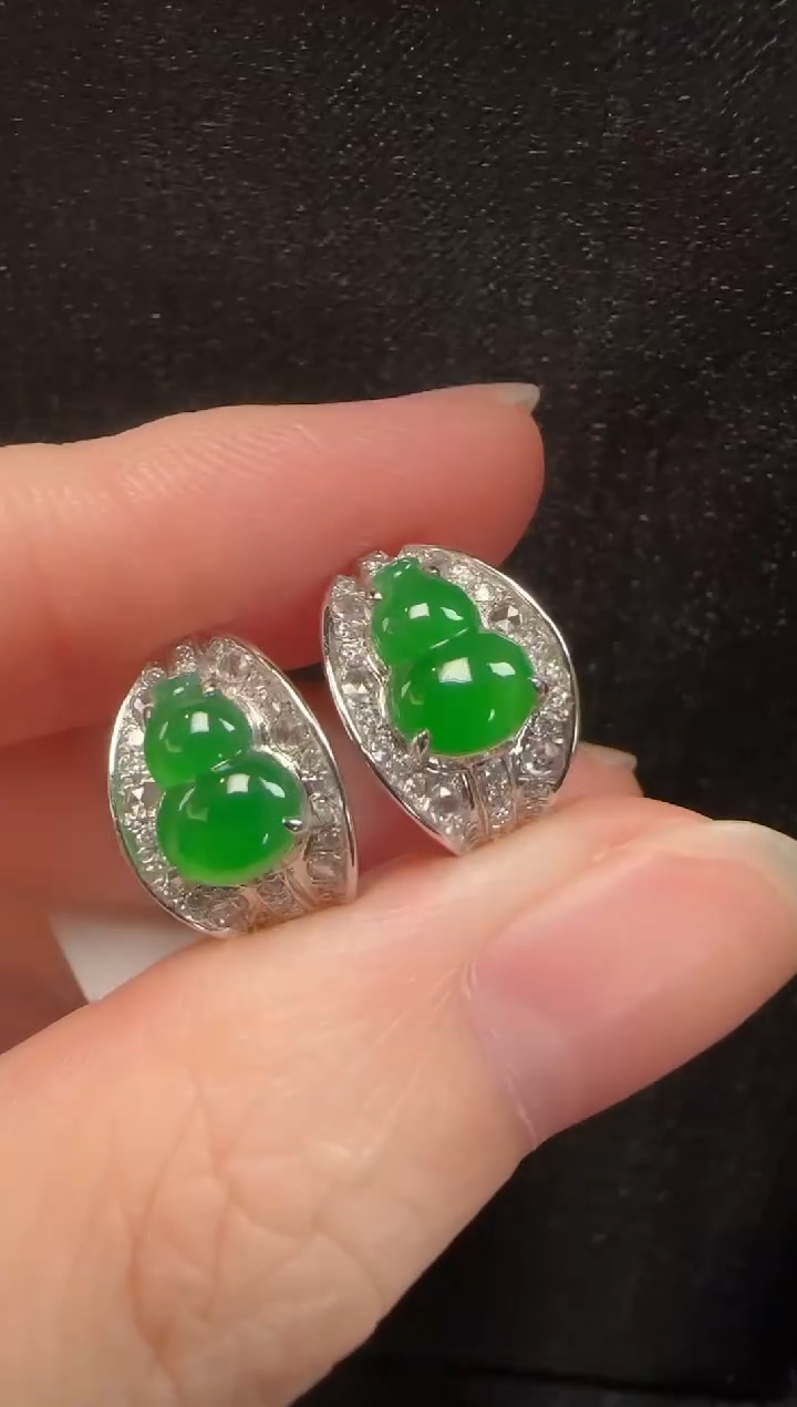 18K金镶嵌翡翠耳饰936葫芦一对