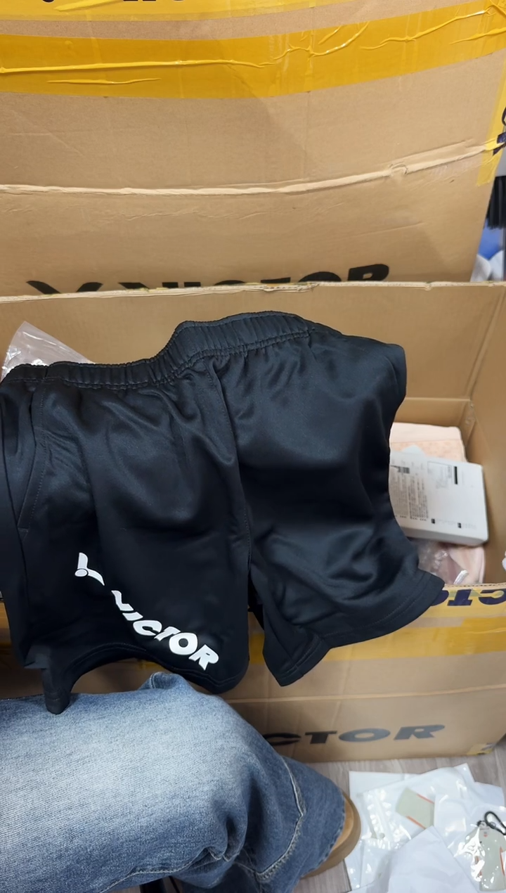 微瑕正品球拍球服球包     26  短裤黑色145