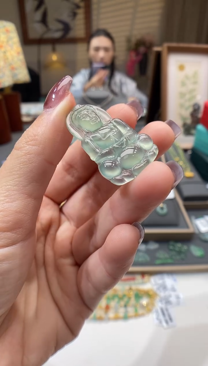 【闪购商品】翡翠颈饰未镶嵌观音