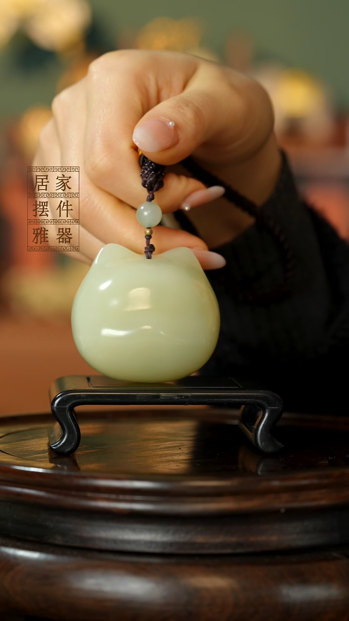 玉《纳福猫头》摆件