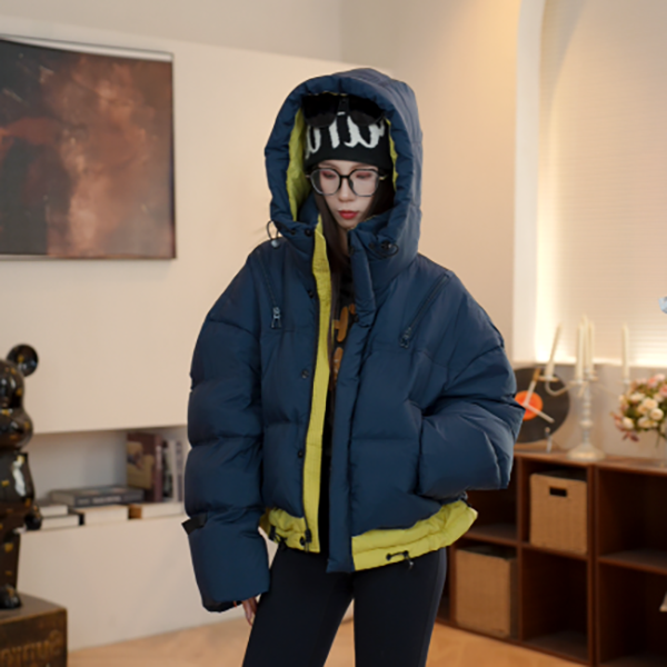 连帽羽绒服小个子女短款2025冬季新款时尚百搭时髦撞色泡芙面包服