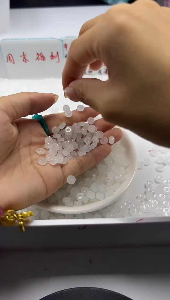 颈饰未镶嵌南红玛瑙W3026荔枝冻直切算盘6*3MM*50颗