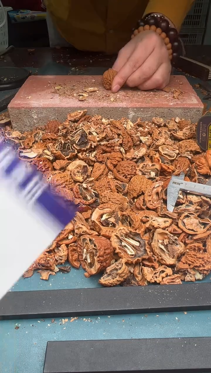 【闪购商品】文玩核桃吊坠雷龙文玩核桃满天星41尺寸-2