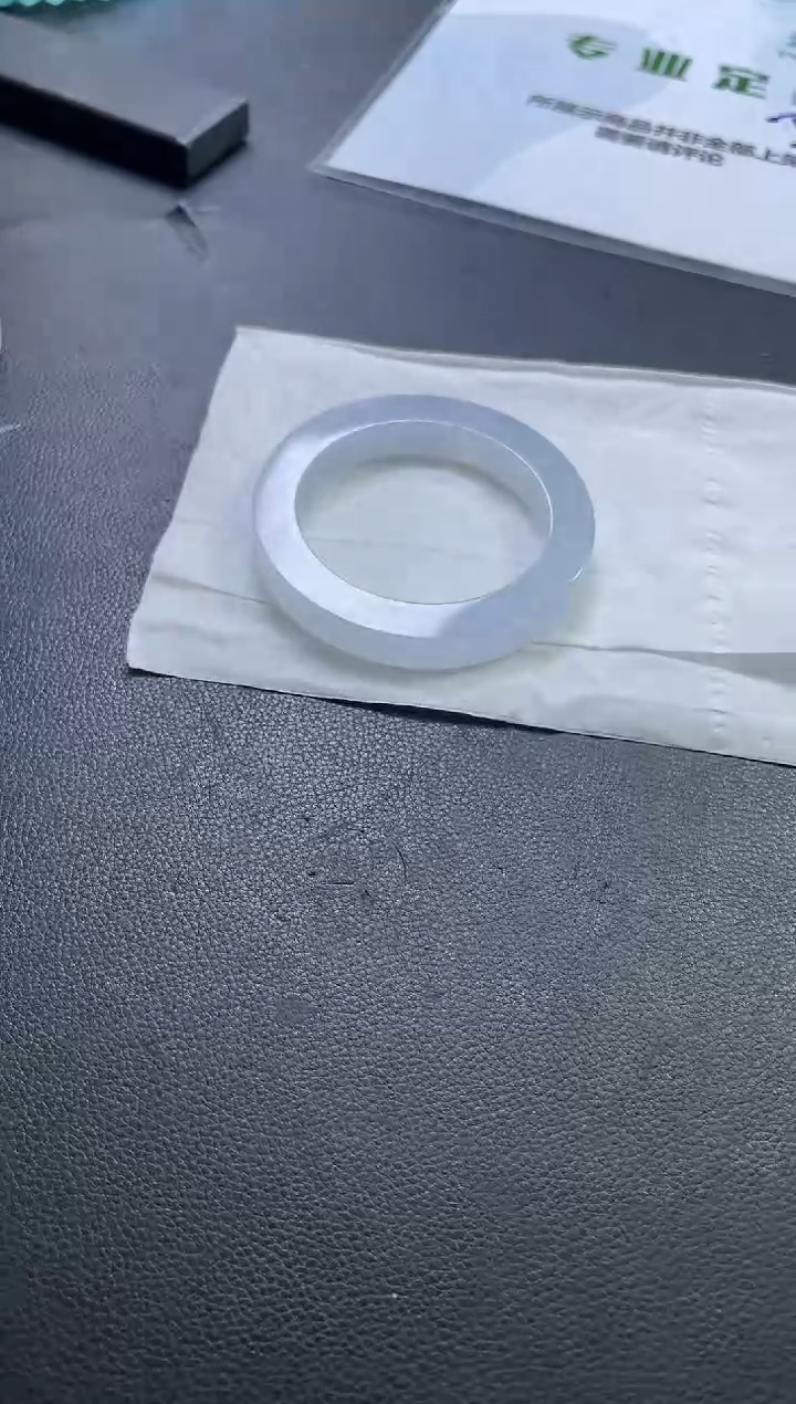 未镶嵌手镯定制翡翠巧手镯