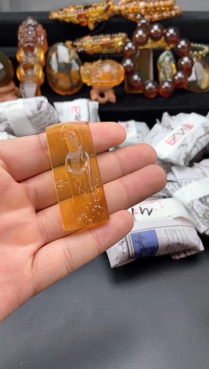 【闪购商品】未镶嵌琥珀颈饰观音吊坠