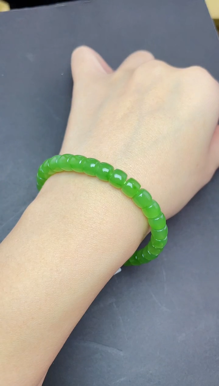 【闪购商品】和田玉手串未镶嵌苹果绿直切手串