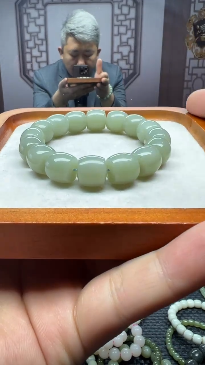 【闪购商品】和田玉手串未镶嵌且末蓝瓷蓝直切卡14多样性拍一发一