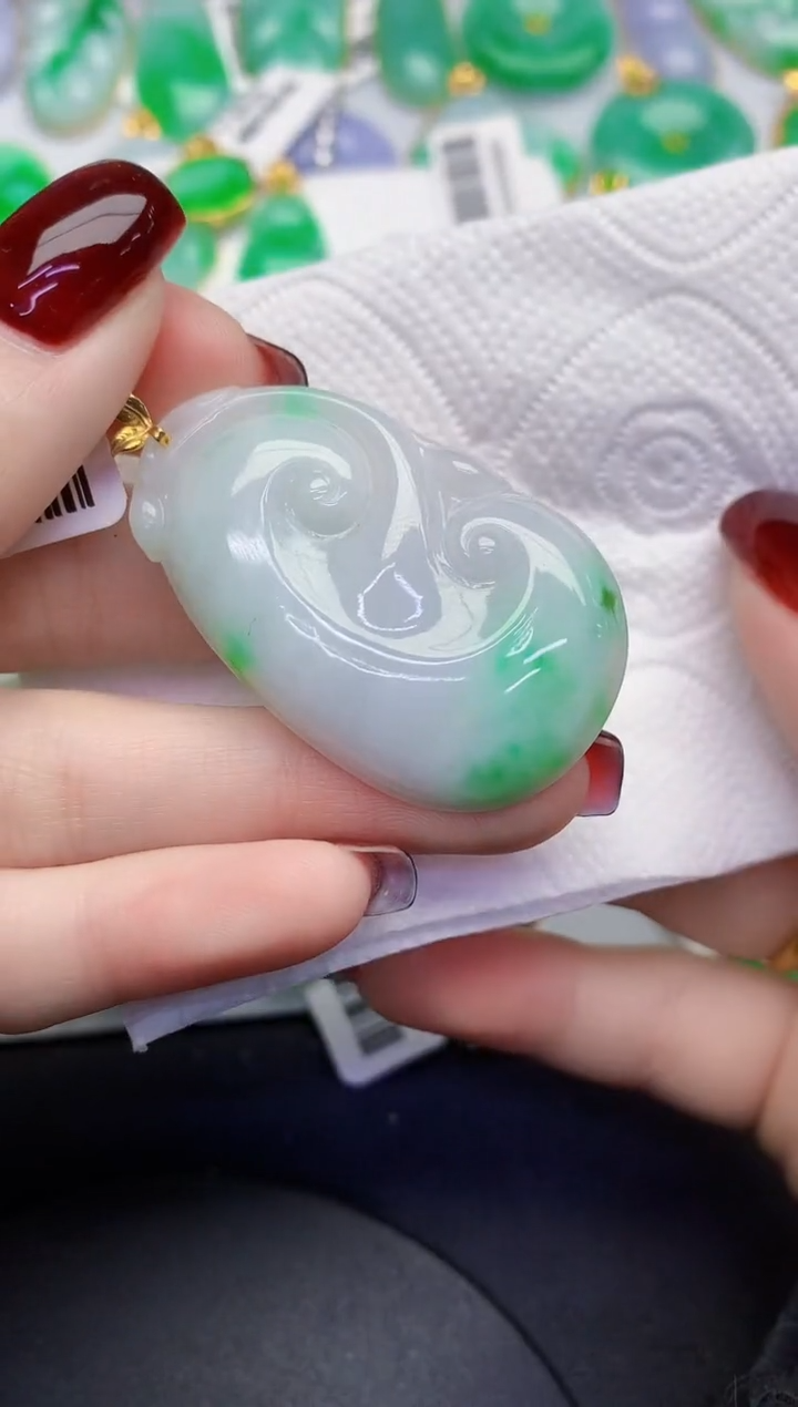 颈饰18K金镶嵌翡翠缅甸天然翡翠A货