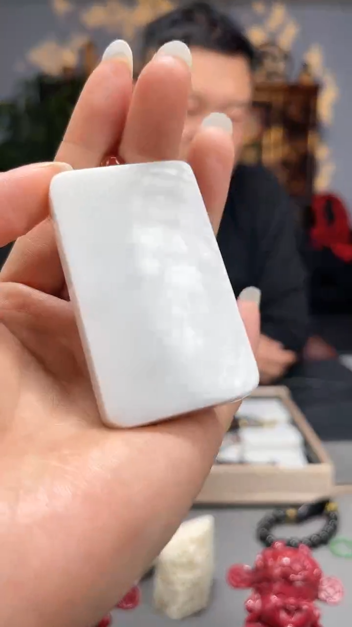 【闪购商品】和田玉颈饰未镶嵌35x60mm带青花拍一发一多样性发货