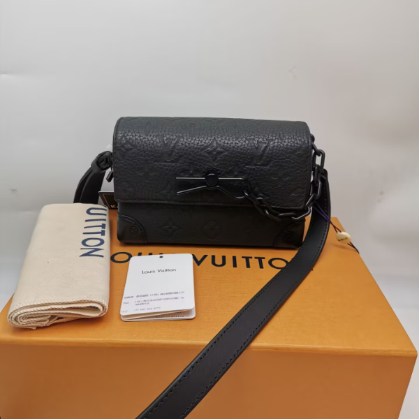 99新 LouisVuitton/路易威登  99新17616 LV黑花 Steamer邮差包