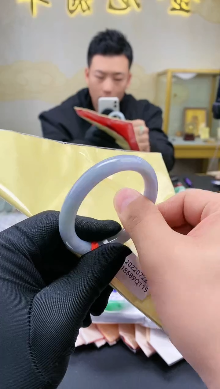 【闪购商品】翡翠手镯未镶嵌天然翡翠a货手镯