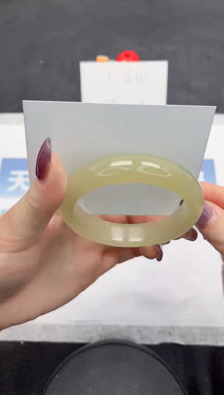 【闪购商品】石英质玉手镯未镶嵌107-56