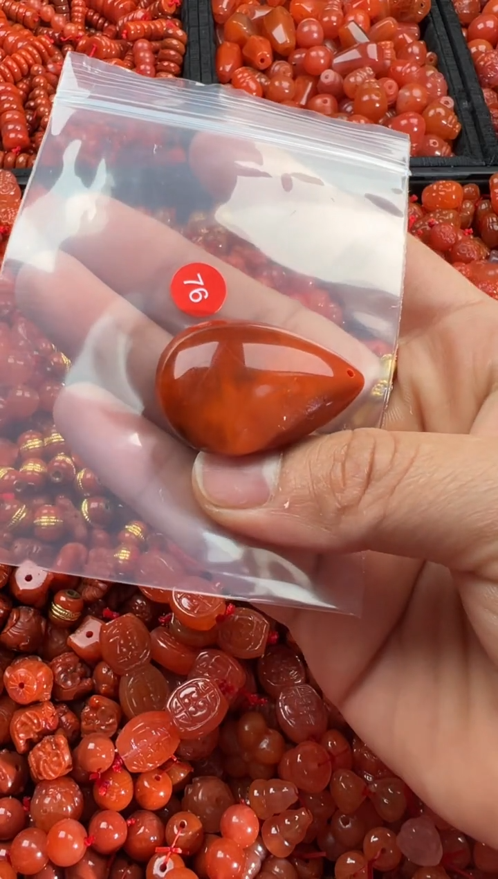 【闪购商品】南红玛瑙颈饰未镶嵌1