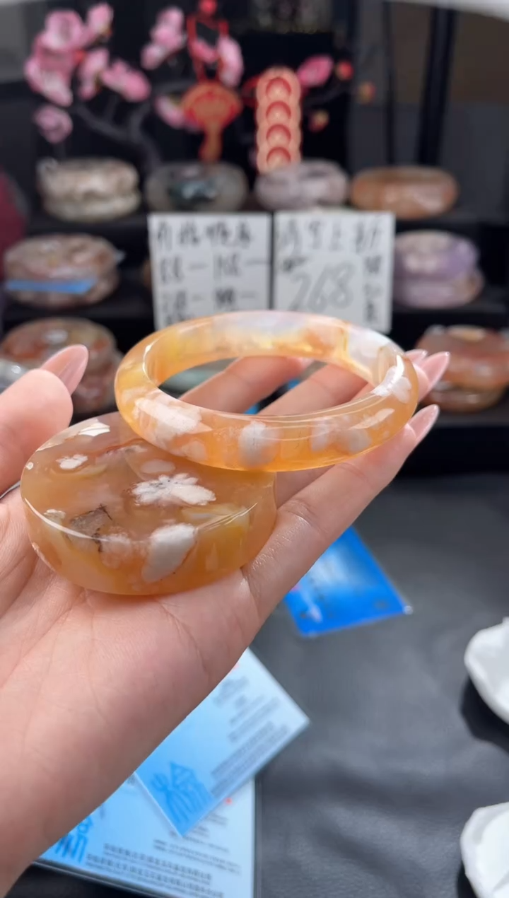 【闪购商品】石英质玉手镯未镶嵌58