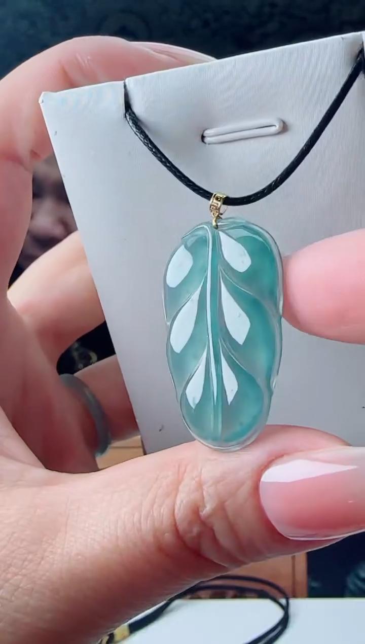 【闪购商品】翡翠颈饰18K金镶嵌多样性随机一件发货