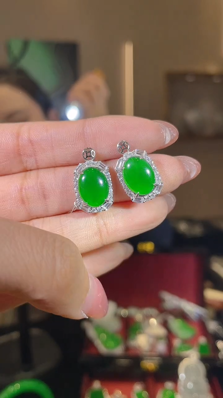 【闪购商品】翡翠耳饰银S925镶嵌天然翡翠A货