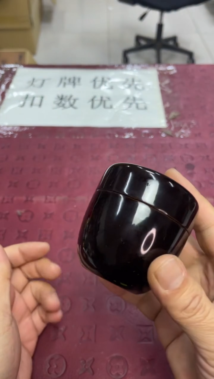 默认微瑕，no退no换，介意勿拍