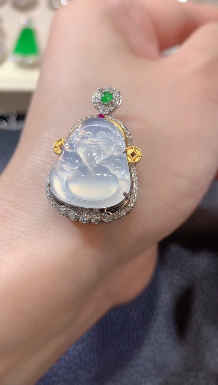 【闪购商品】翡翠吊坠(不含链)18K金镶嵌A66