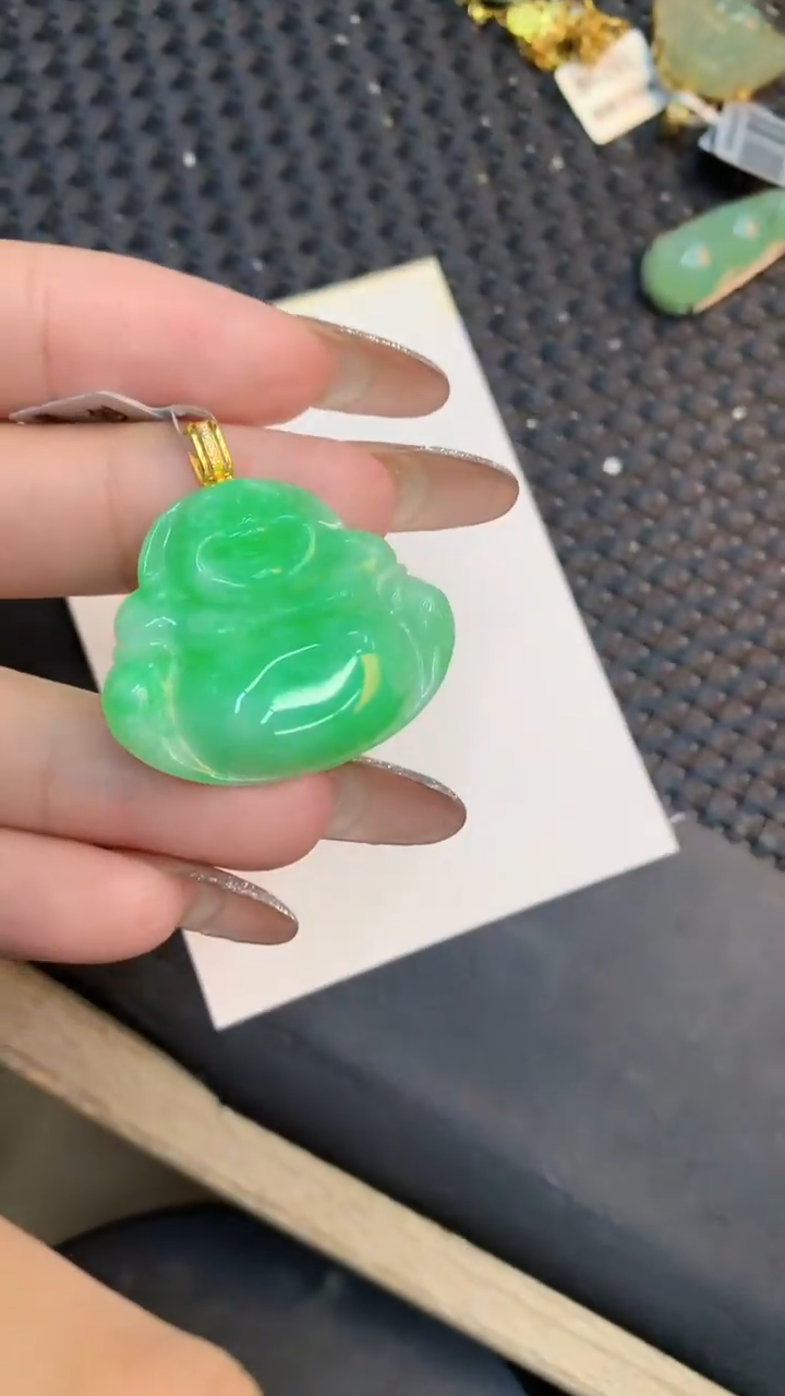 颈饰18K金镶嵌翡翠1