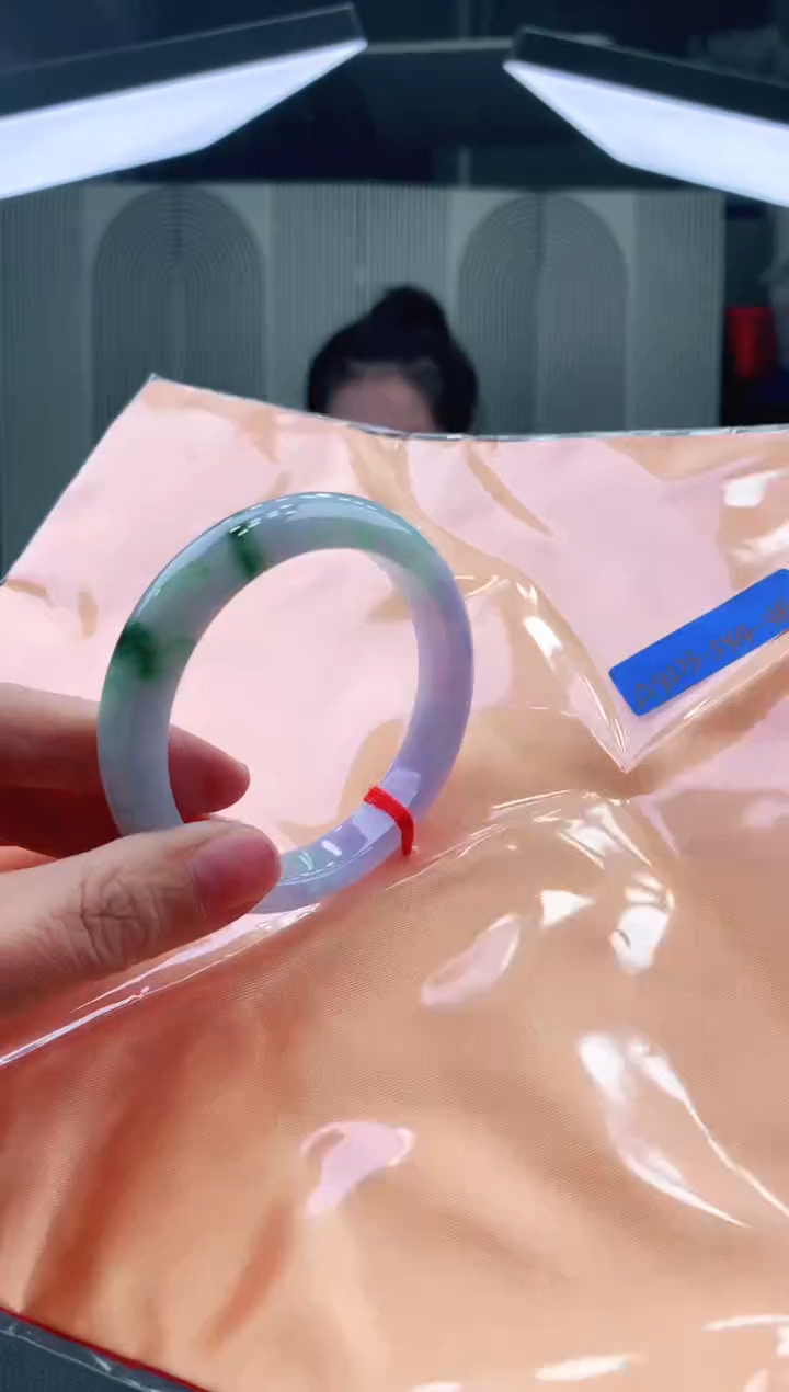 未镶嵌手镯翡翠54+