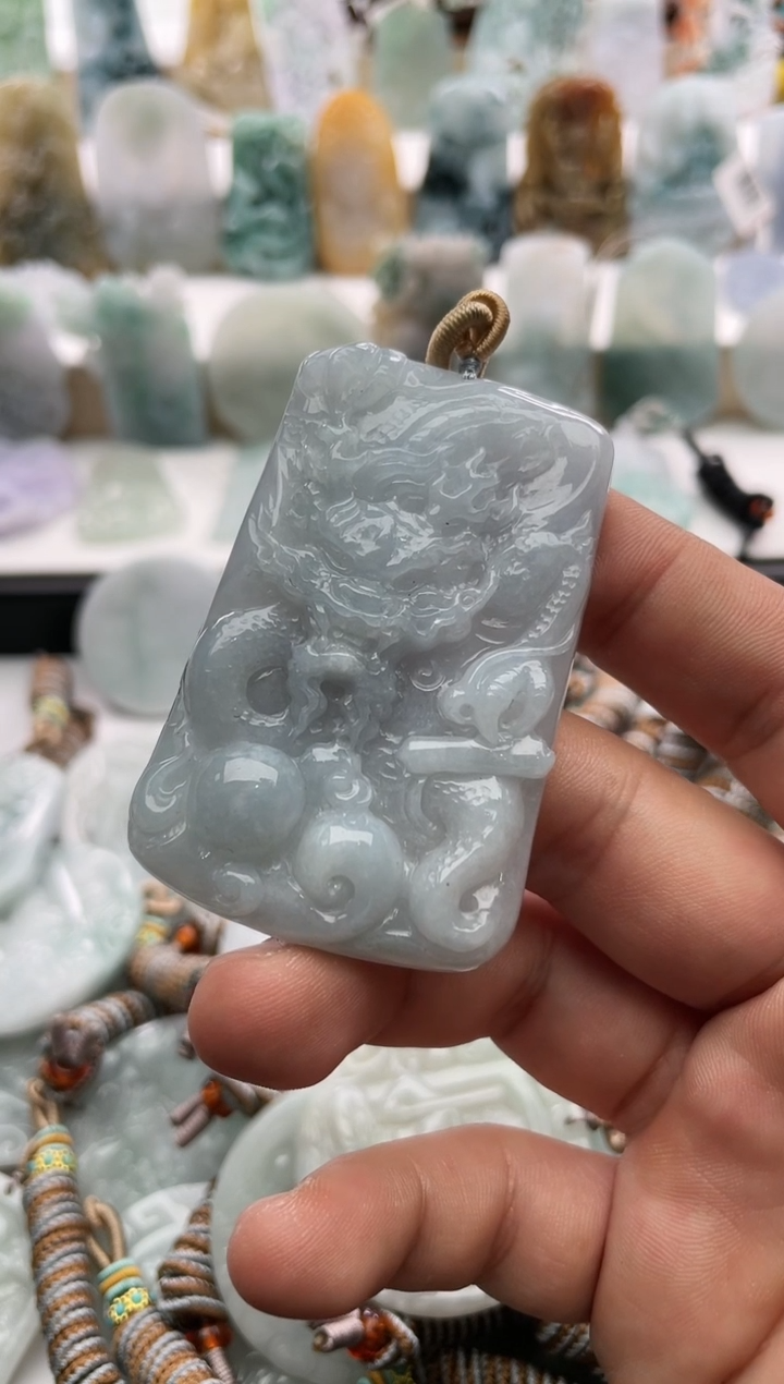 【闪购商品】翡翠颈饰未镶嵌..../1/15/172