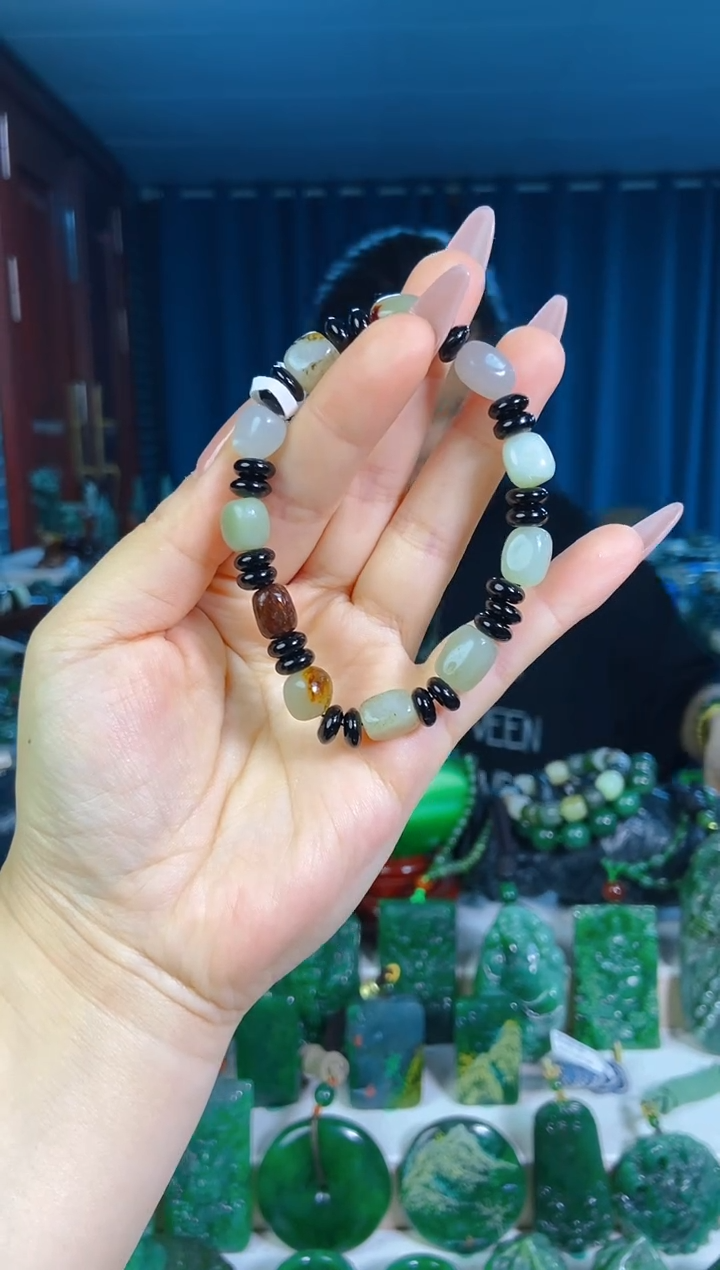 和田玉未镶嵌挂件1