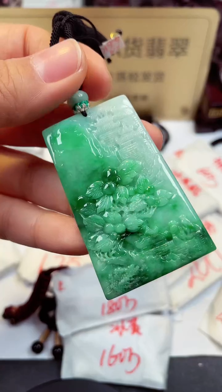 【闪购商品】翡翠颈饰未镶嵌天然缅甸翡翠A货