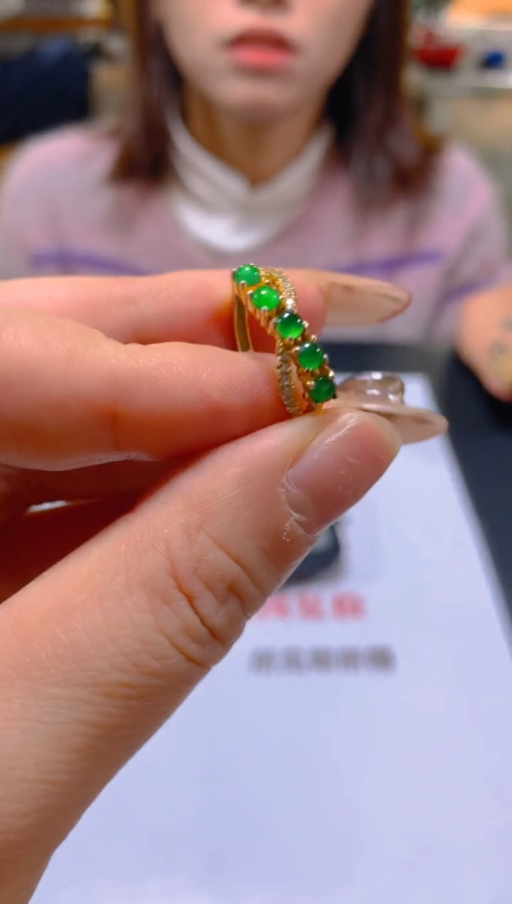 未镶嵌戒指翡翠多样性发一