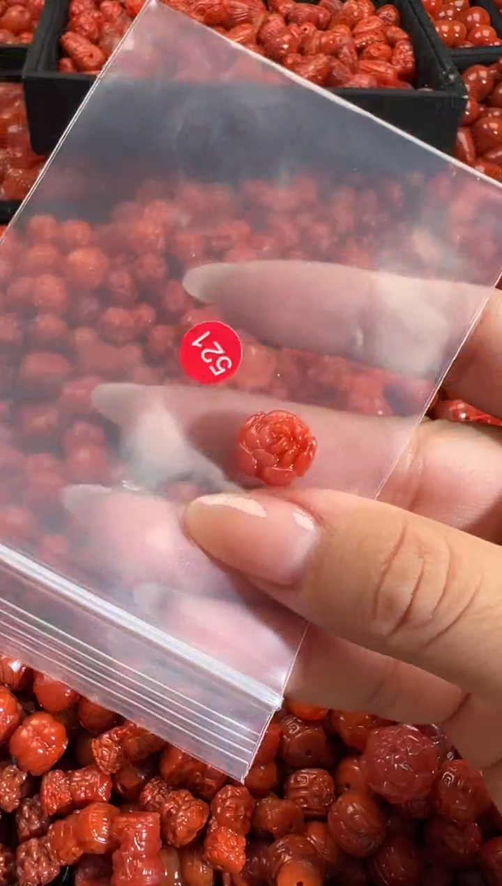 颈饰未镶嵌南红玛瑙1