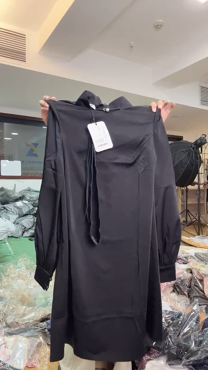 连衣裙       L码        105-115斤